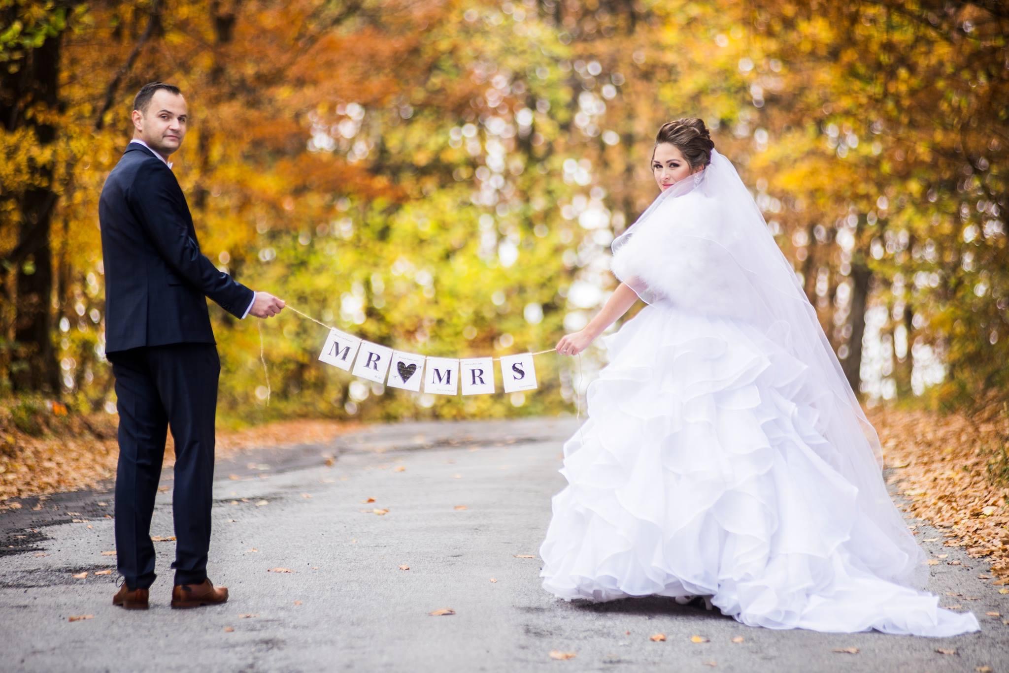 jesenne svadobne fotenie mr and mrs
